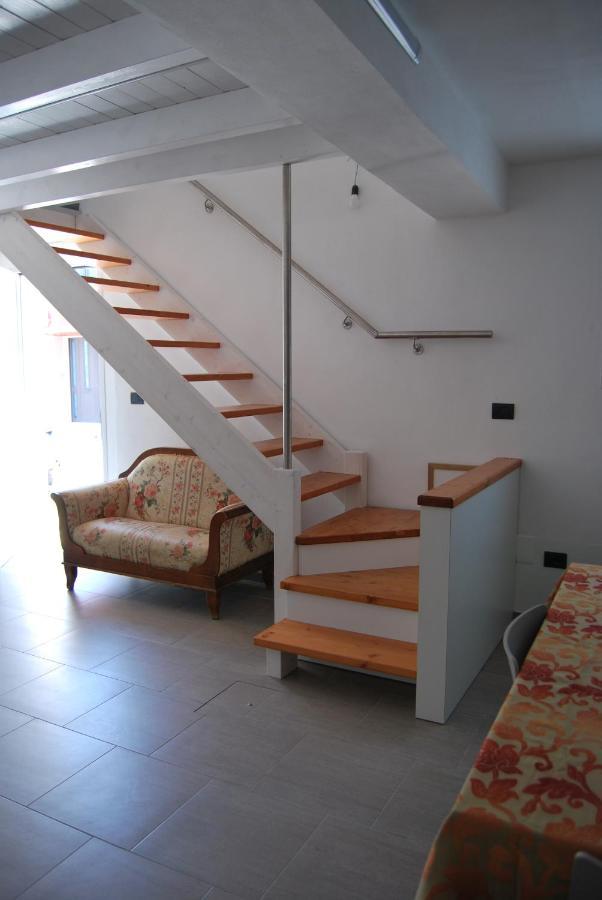 Raffaela Casa Vacanze Aradeo Екстериор снимка