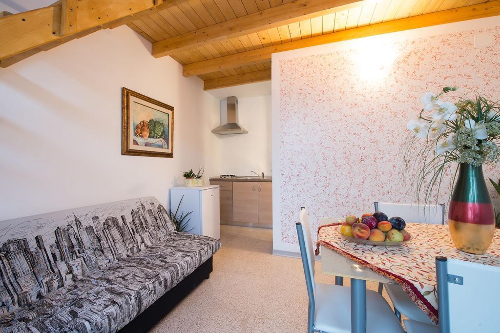 Raffaela Casa Vacanze Aradeo Екстериор снимка