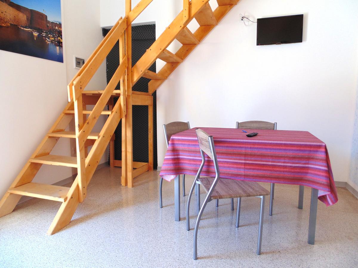 Raffaela Casa Vacanze Aradeo Екстериор снимка