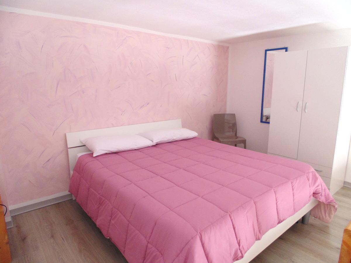 Raffaela Casa Vacanze Aradeo Екстериор снимка
